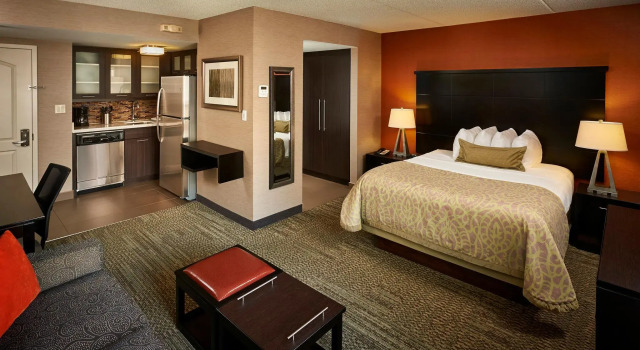 Двухместная Studio Suite Staybridge Suites Hamilton - Downtown by IHG