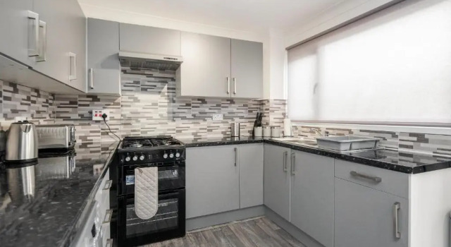 Коттедж Tms Lovely 3 Bed House-tilbury-free Parking