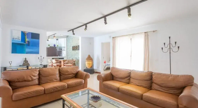 1327 La Quinta Heights, Забронировать Отель Отели Сан-Мигель-де-Абона с парковкой, рядом с Playa Amarilla, Парковка