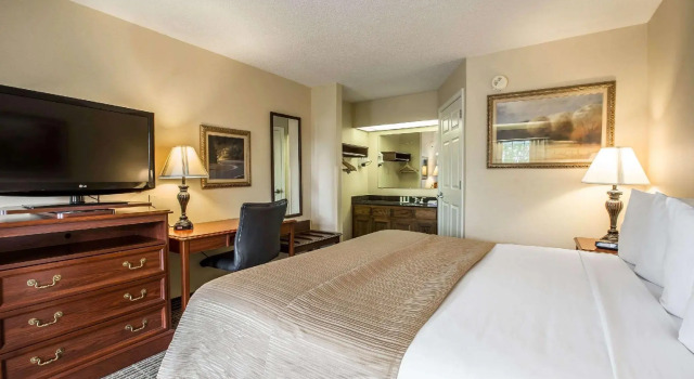 Двухместный номер Standard Quality Inn Johnson City I-26 exit 17