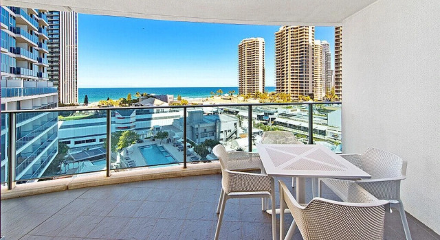 Апартаменты с балконом Orchid Residences - HR Surfers Paradise