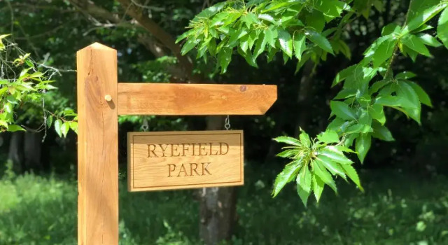 Коттедж с 3 комнатами Ryefield Cottage - luxurious self-catered holiday cottage with a log burner