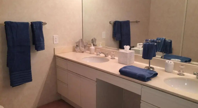 Коттедж Palm Valley Country Club Condo with Best Location