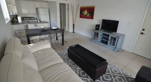 Riviera Luxury Living Coconut Grove, Book Lejlighed Hoteller i Miami Beach med parkering, Parkering