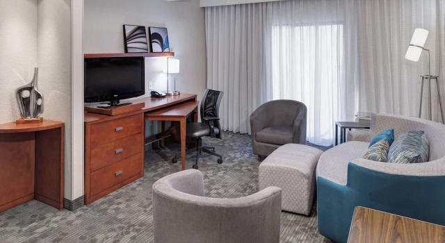 Двухместный полулюкс Courtyard by Marriott Birmingham Trussville