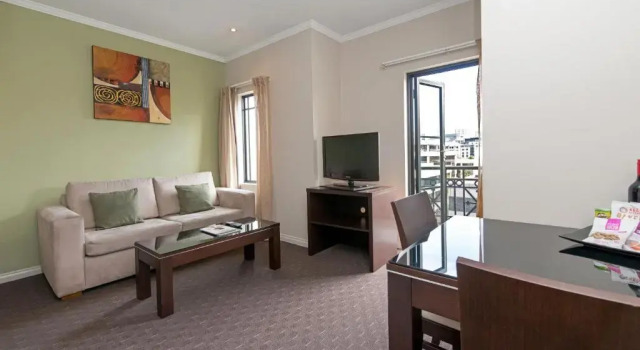 Студия Frome Apartments