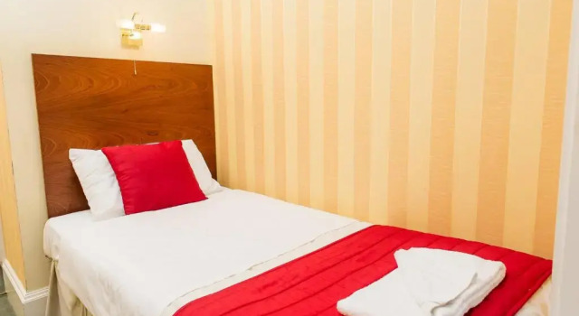 Номер Standard Avonmore Hotel
