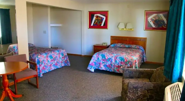 Четырёхместный номер Standard Travelers INN
