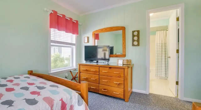 Sunny Condo - Private Ocean Isle Beach Access!