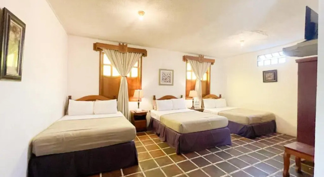 Номер Deluxe El Carmen Suites