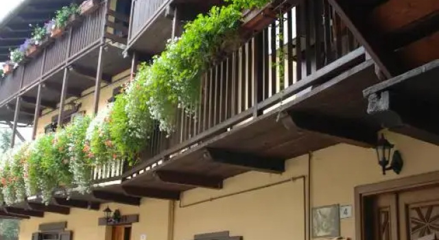 Cà Mia, Buchen Sie Hotel Nus Aostatal