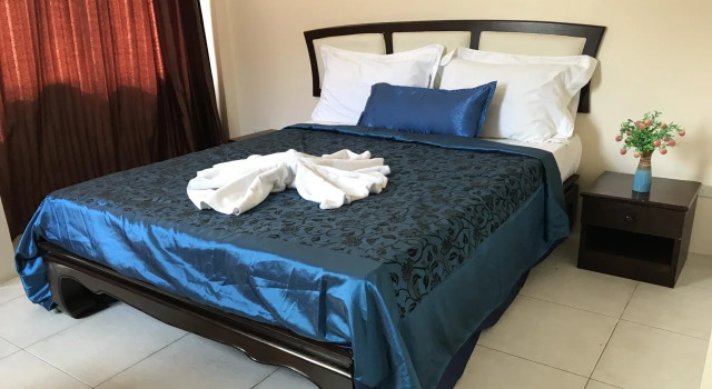 Kata Inn Guesthouse & Restaurant