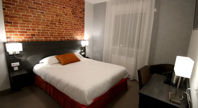 Двухместный номер Standard Цокольный этаж Logis Hôtel - La Chambre dAmiens