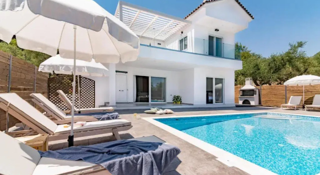 Вилла Maridenia Villa - Family Escape with Private Pool, by ZanteWize