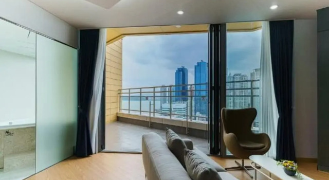 Suite Kwangsu Hotel