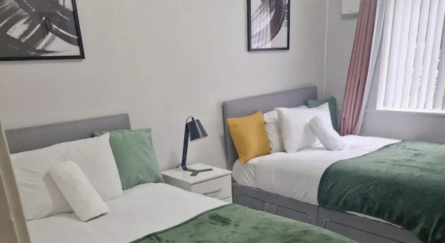1bed Home Sleeps 5 Free Parking, Central, Wifi, Varaa Huoneisto Asunnot kohteessa Merseyside, Huoneisto