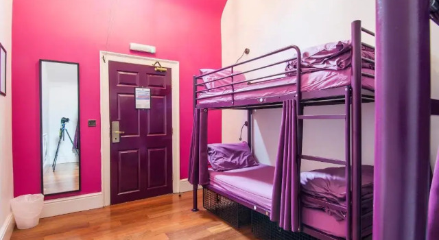 Кровать в общем номере Safestay York Micklegate