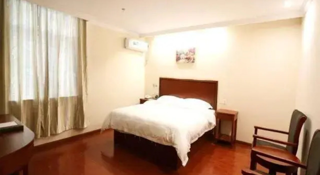 GreenTree Inn Nanjing Gaochun District Old Street Scenic Spot Express Hotel, Prenota Hotel Gaochun Jiangsu