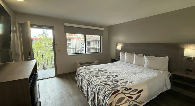 Red Roof Inn Reno, Забронировать Отель Рино США, рядом с Планетарий и научный центр Флейшманна