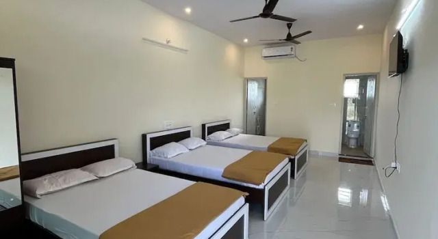 Sriram Guesthouse Chikmagaluru, Забронировать Гостевой дом Отели штата Карнатаки с парковкой, Парковка