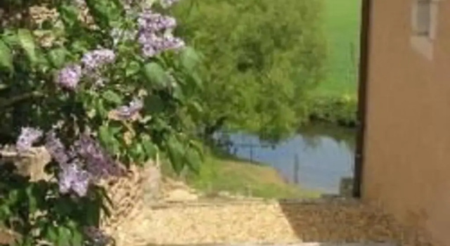 Charmante maison paysanne rénovée avec grand terrain, proche de la rivière et du village médiéval - FR-1-410-162, Book Hotel Asnieres sur Vegre 