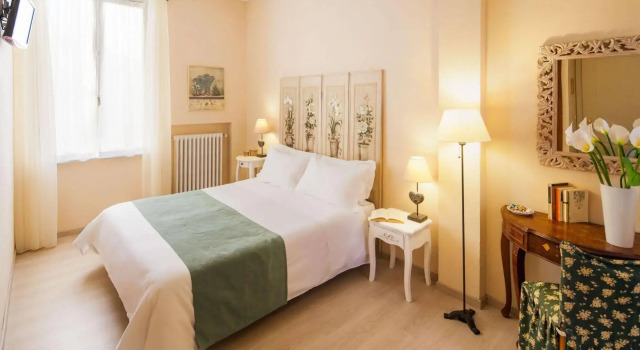 Hotel Tina, Забронировать Отель Отели в центре Диано-Марина, в центре