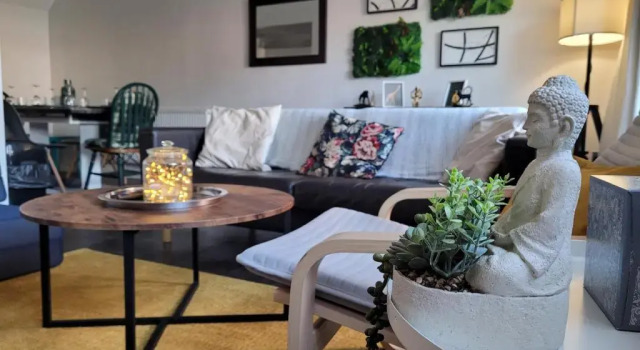 Коттедж Conveniently located modern 3 bedroom w/ parking