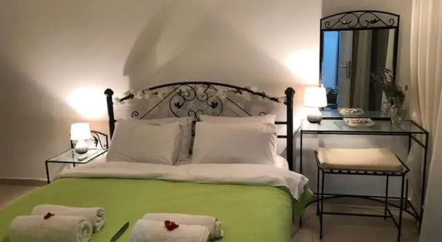 Detached Villa, Private Heated Pool, Outstanding Sea Views, Sleeps 6, Free Wifi