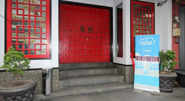 Tjiang Residence