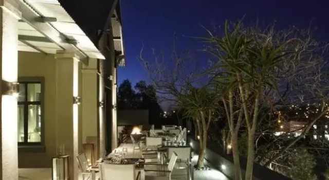 Четырёхместный полулюкс The Olive Exclusive All-Suite Hotel