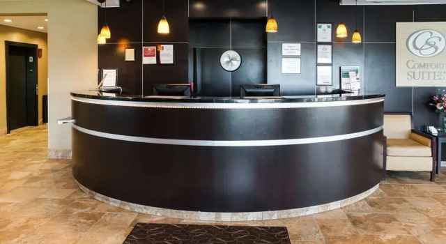 Comfort Suites Rochester, Varaa Hotelli Hotellit Minnesota pysäköinnillä, Pysäköinti