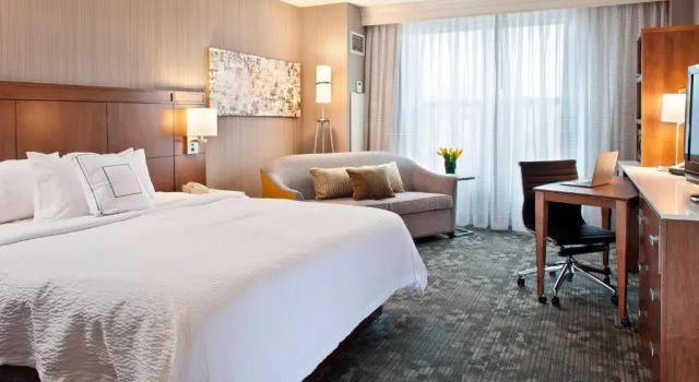 Номер Standard Courtyard by Marriott Pueblo