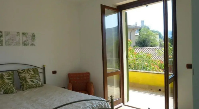 B&B Home Larina