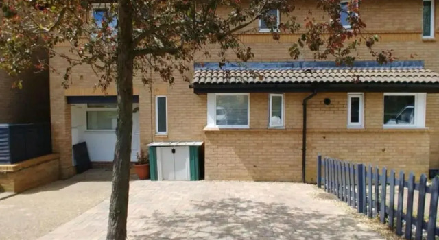 Апартаменты The Oldbrook Garden Flat