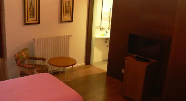 Casa das Capelas, Book Hotel  