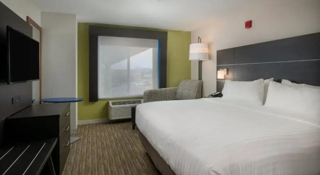 Двухместный номер Deluxe Holiday Inn Express Lawrence by IHG