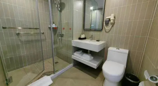 Двухместный люкс Deluxe Jinjiang Inn Select Qingdao International Exibition Centre Miaoling Road