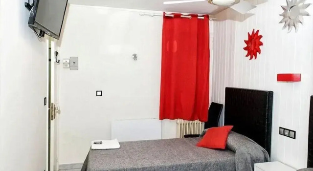 Трёхместный номер Standard Hostal Empordà