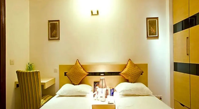 Двухместный номер Standard Evergreen Suites