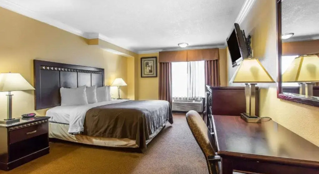 Номер Deluxe Quality Inn & Suites Bell Gardens-Los Angeles