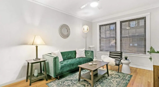 Апартаменты 1-Bedroom Apt 3-min to train to Chicago Downtown