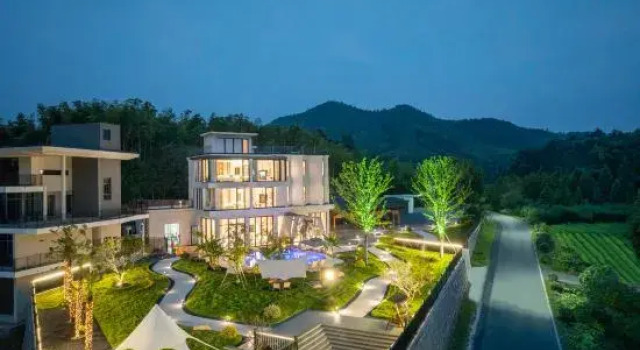 Yuér · Yuer | Zhuying Hot Spring · Private Secret Blue Sea Pool Homestay