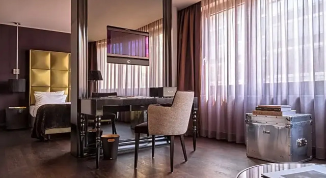 Двухместный люкс Superior Roomers Frankfurt Central, Autograph Collection