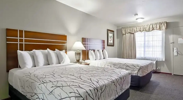 Двухместный люкс с 2 комнатами Surestay Plus Hotel By Best Western El Cajon