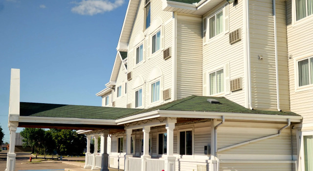 Country Inn & Suites by Radisson, Saskatoon, SK, Book Hotel Hotels in Saskatoon with Parking, Parking