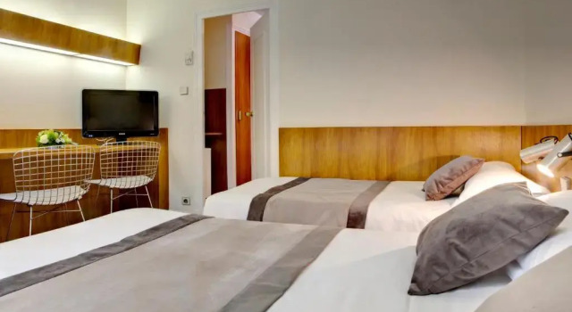 Трёхместный номер Comfort Best Western Grand Hotel de Bordeaux