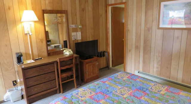 Red Ranch Motel, Book Motel  