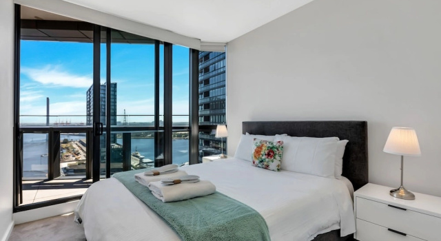 Номер Standard с 2 комнатами с балконом и с видом на залив Melbourne Lifestyle Apartments - Best Views on Collins