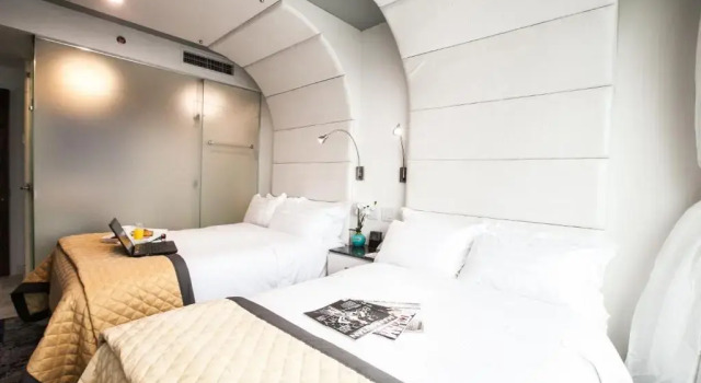 Четырёхместный номер Executive Wyndham Garden Brooklyn Sunset Park