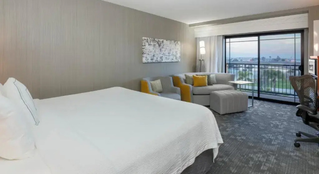 Номер Standard с красивым видом из окна Courtyard San Diego Airport/Liberty Station
